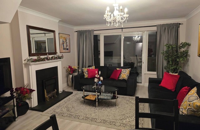 Dublin - 3 Bedroom Cosy Home - Sleeps Max 7