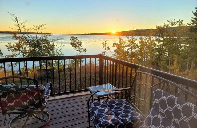 Duck Lake frontage, near Babb,Glacier Park, St. Mary's, Many Glacier,Waterton Pk