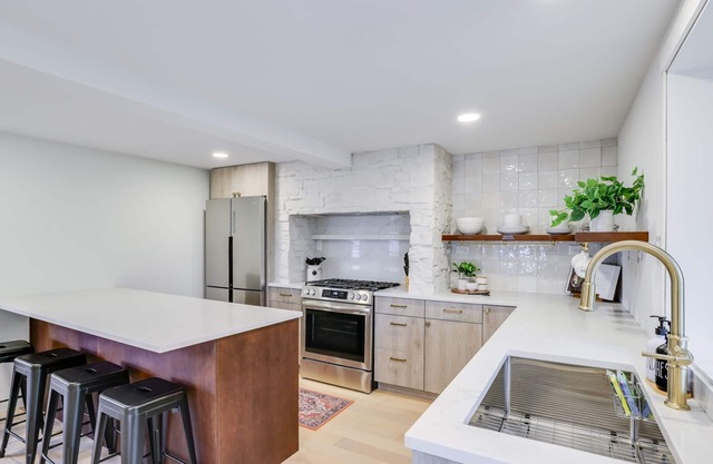 Dyane's Treehouse at the Beach A2