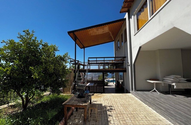 Eşsiz Manzara ve Sessizlik ile Tanışın Manzaralı Villa