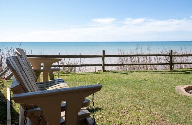 Eagle Bluff Cottage at Lake Michigan