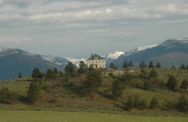 Eagle's Nest Vacation Rental/ corporate retreat