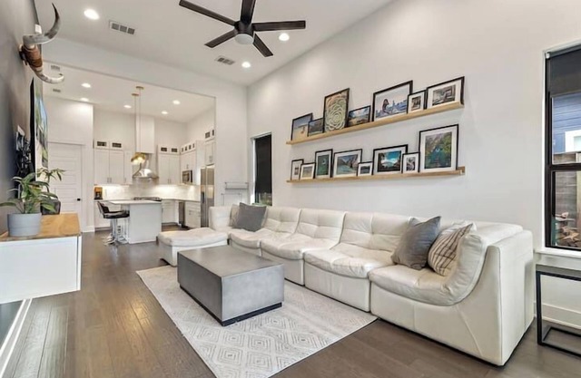 East Austin, 4 BR, Modern | The Allen