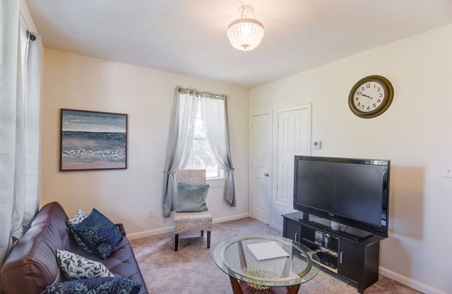 East side cottage✨10 min to Downtown✨15 min to NAS✨20 min to Pensacola Beach