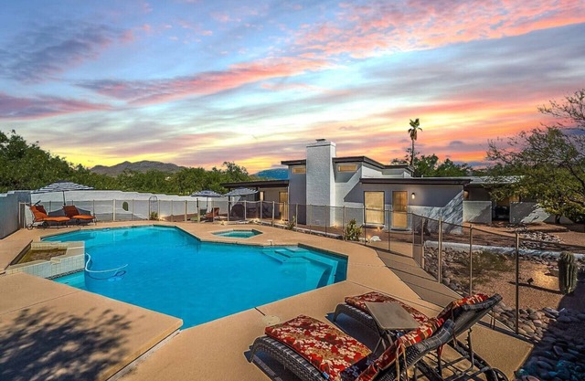 East Tucson/3BR 2BA/Sleep 7/Pool & Hot Tub