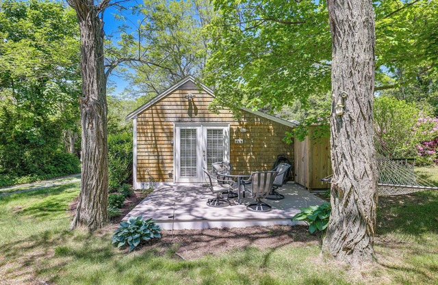 Eastham Studio w/Furnished Deck: 2 Mi to Beach!
