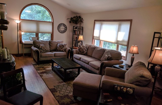 Easy access to Asheville, Greenville and the Green River!