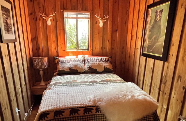 Easy Tiger Cabin at Lake Keowee, near Clemson, SC