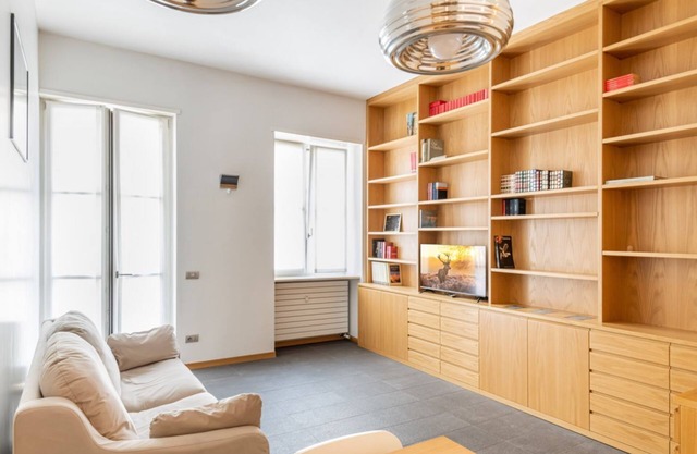 Easylife - Elegant abode two steps from the Duomo