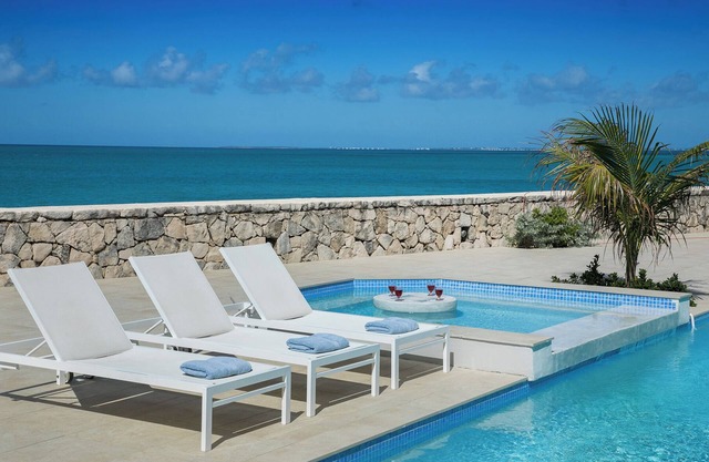 Ecume des Jours - Beachfront villa - Stunning Sunset Views