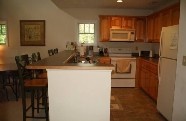 Echota Woods 132, Close to High Country Attractions, Gated Resort, Pools, Fitness, Catch and Release Fishing,Last minute Discount available- discount included in online quote