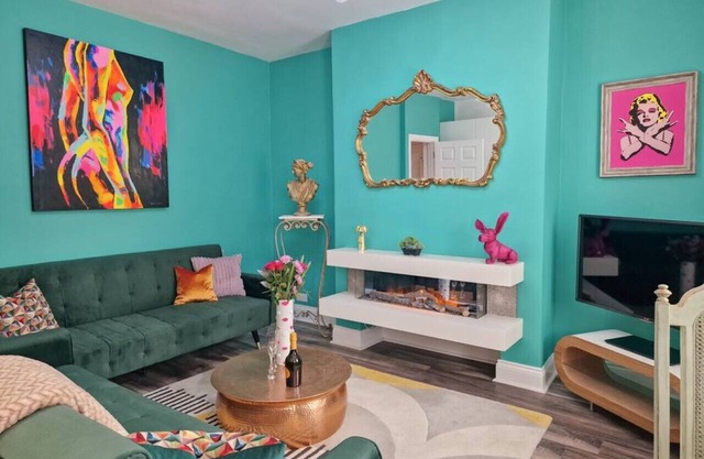 Eclectic 1BD in the Heart of Cheltenham