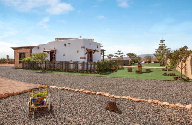 Eco-friendly Rural Home "Laura" with Terrace, Mountain View & Wi-Fi