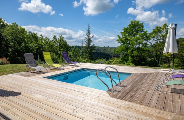 Eco-lodge, 3* gite for 8 people with swimming pool
