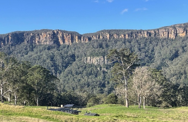 Eco-Luxe Villa on 146 acres in Kangaroo Valley-breathtaking views,wild swimming