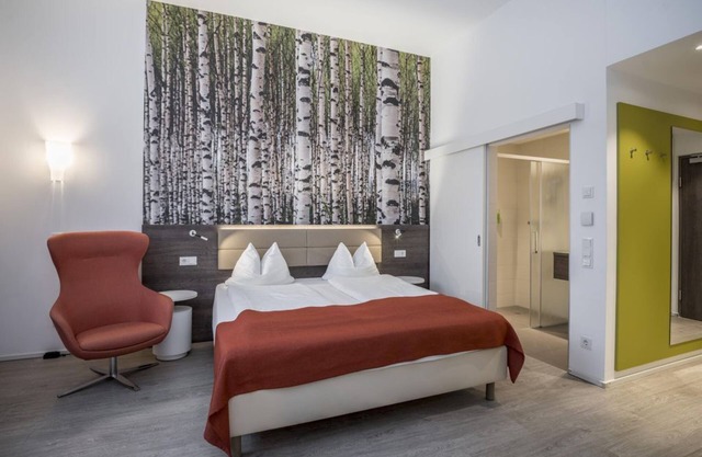 Eco Suite with shower & toilet - Eco Suite Hotel