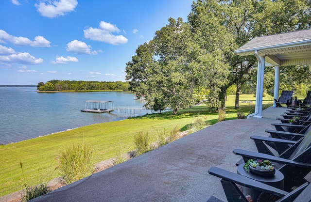 'Edgewater on Kentucky Lake' w/Hot Tub & Games