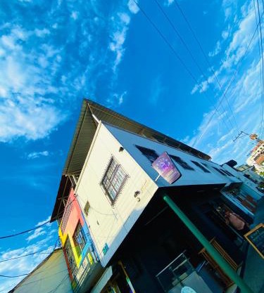 Edificio 6-413 APT 202