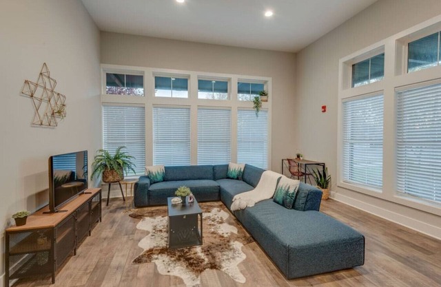 Edison Condo - Trendy E Nashville, 5mi to Downtown