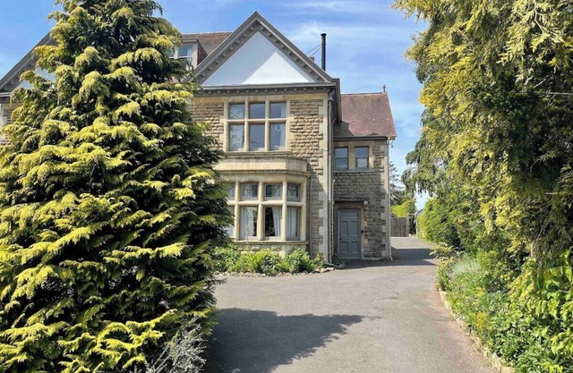 Edwardian Town House - Garden & Cinema