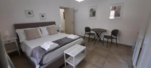Efebo Rooms
