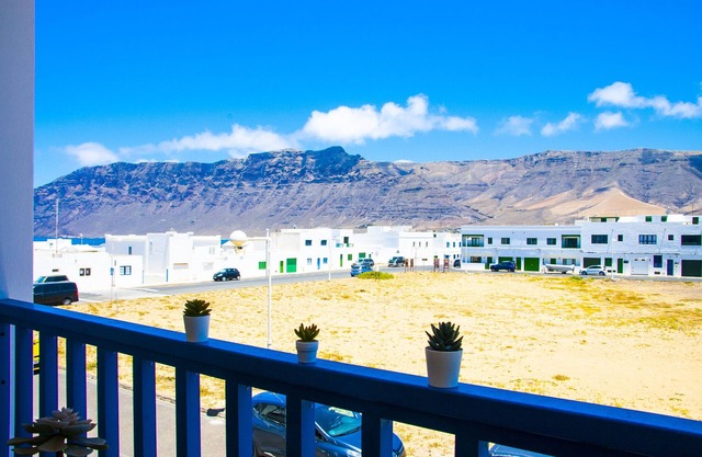 El Arenal de Famara by Escape Home