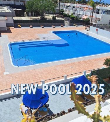 EL CHAPARRAL Studio-appartement with fantastic pool- view and STRONG WIFI