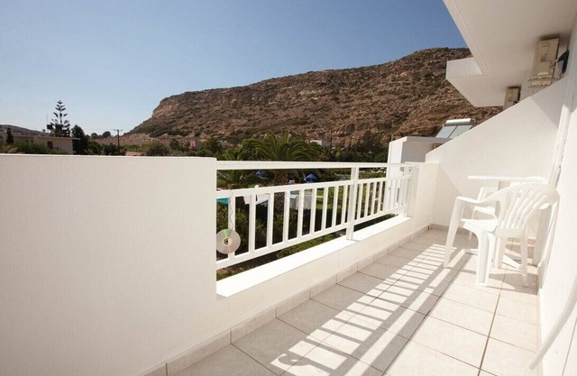 Eleaterra Hotel