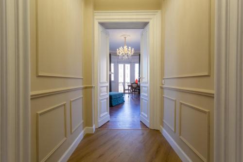 Elegance and Style near St Peter's