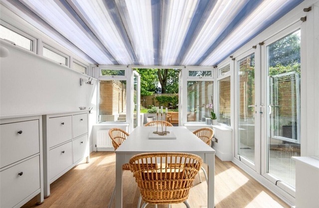 Elegant 2BD Flat with Garden, West Hampstead