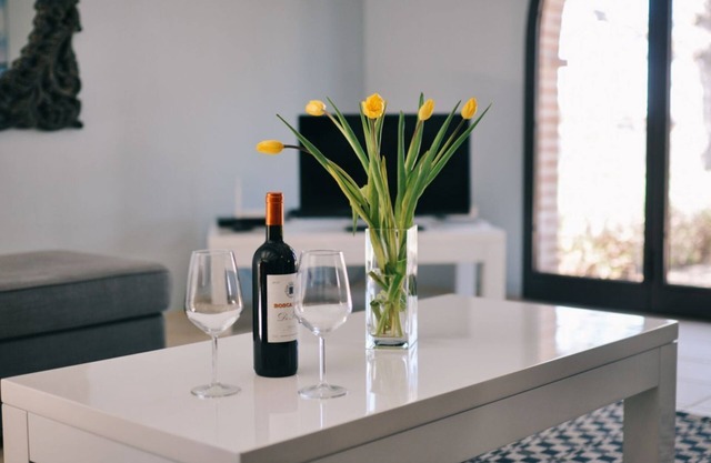 Elegant and spacious two-storey villa of 156 m2 consisting of a large living room, kitchen complete with dishwasher, microwave oven, electric oven, coffee machine, kettle, fridge and freezer.Indoor and outdoor dining area, two double bedrooms with privat