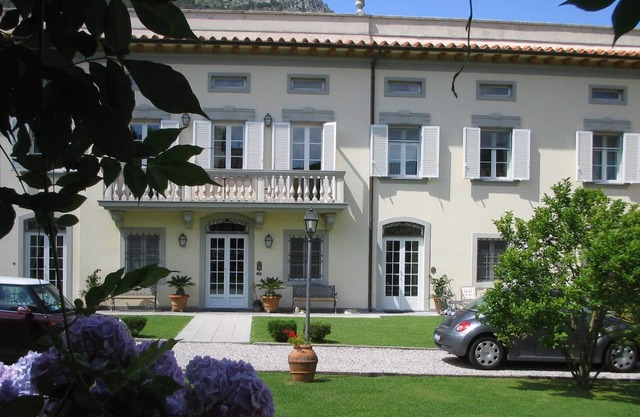 Elegant apartment in a villa near Lucca,A/C,WI-Fi, village walking distance,G