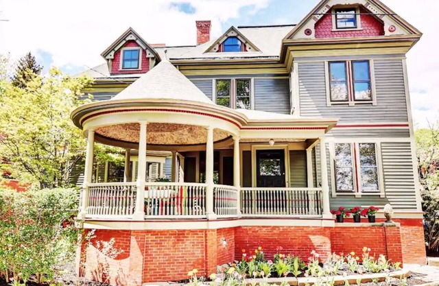 Elegant, bright and beautifully appointed Victorian home near Brown and RISD