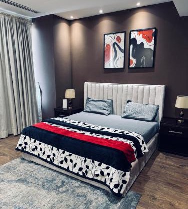 Elegant Estates Penta Square Apartments