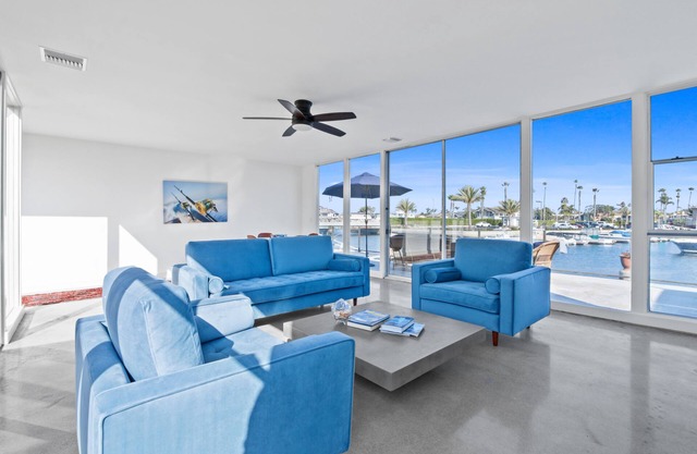 Elegant Island Oasis in Huntington Beach, California's Heart.