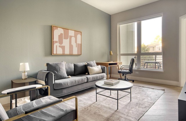 Elegant Mountain View 1BR w/W/D, Pool & Gym, nr tech HQs, by Blueground