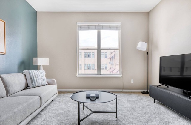 Elegant Pasadena 1BR w/Gym & Pool, nr Colorado Ave, by Blueground