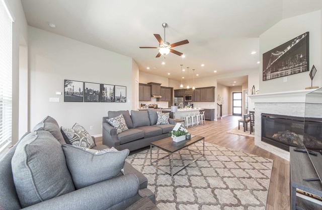 Elegant Retreat in Sienna - Modern Comfort and Style Await #41138
