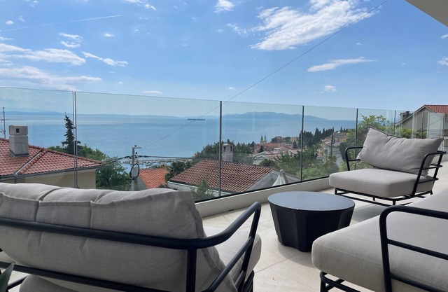 Elegant Sea-View Apartment with Spacious Balcony, Steps from the Adriatic