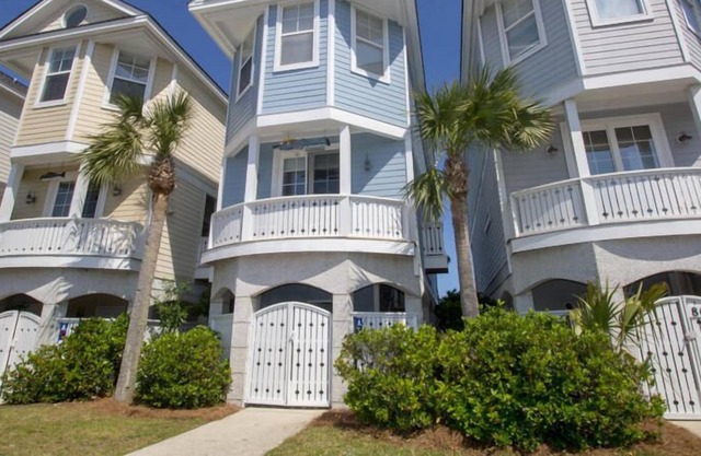 Elegant Two-Story Home w/ Amazing Sunset Views - Steps to Marina & Boathouse