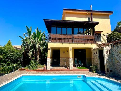Elegant villa in the heart of Altofonte