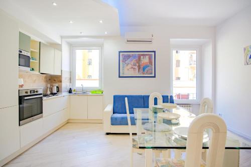Elegantis Doris Suite Apartment - One Minute Walk to Vatican Museums