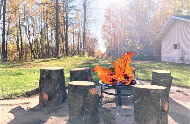 Elk River Retreat and Relax | 3 Bed, 2 Bath