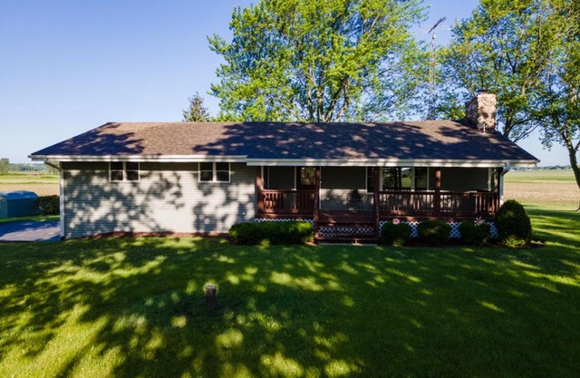 Elkhorn 3 Bedroom 2 Bathroom Log Cabin Sleeps 8 - Lincoln Log Cabin