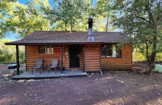 Elms Cabin at Lazy Oaks Resort