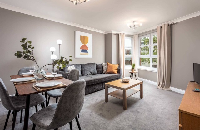 Elms Way No33 - Donnini Apartments