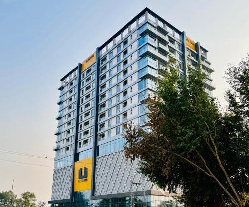 ELYSIUM TOWER Modern & Luxury Apartments Overlooking Centaurus Mall Islamabad