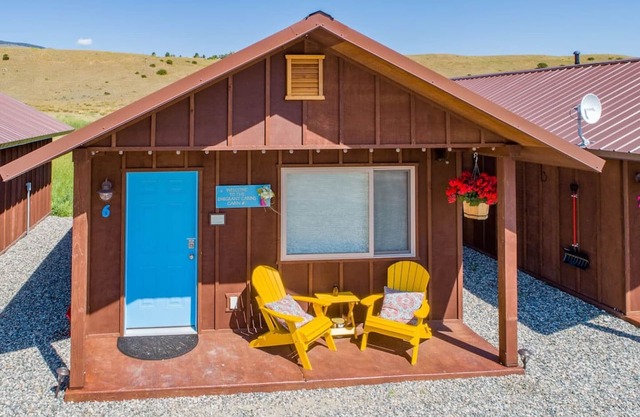 Emigrant Cabins #6 - Boutique Accommodations