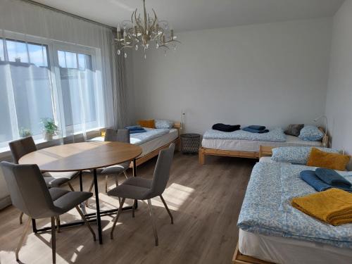 Emily Apartments, moderne ruhige Wohnung, nur 4 km von der A2