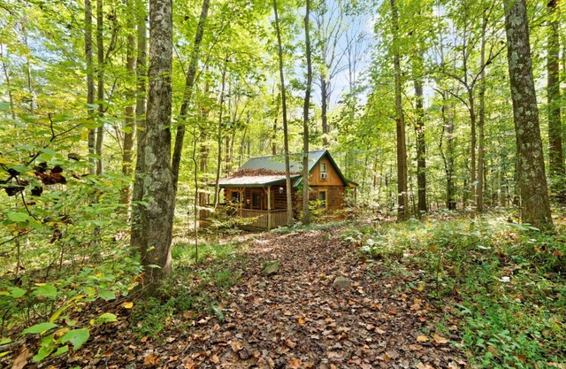 Enchanted Cottage @ Patoka Lake
